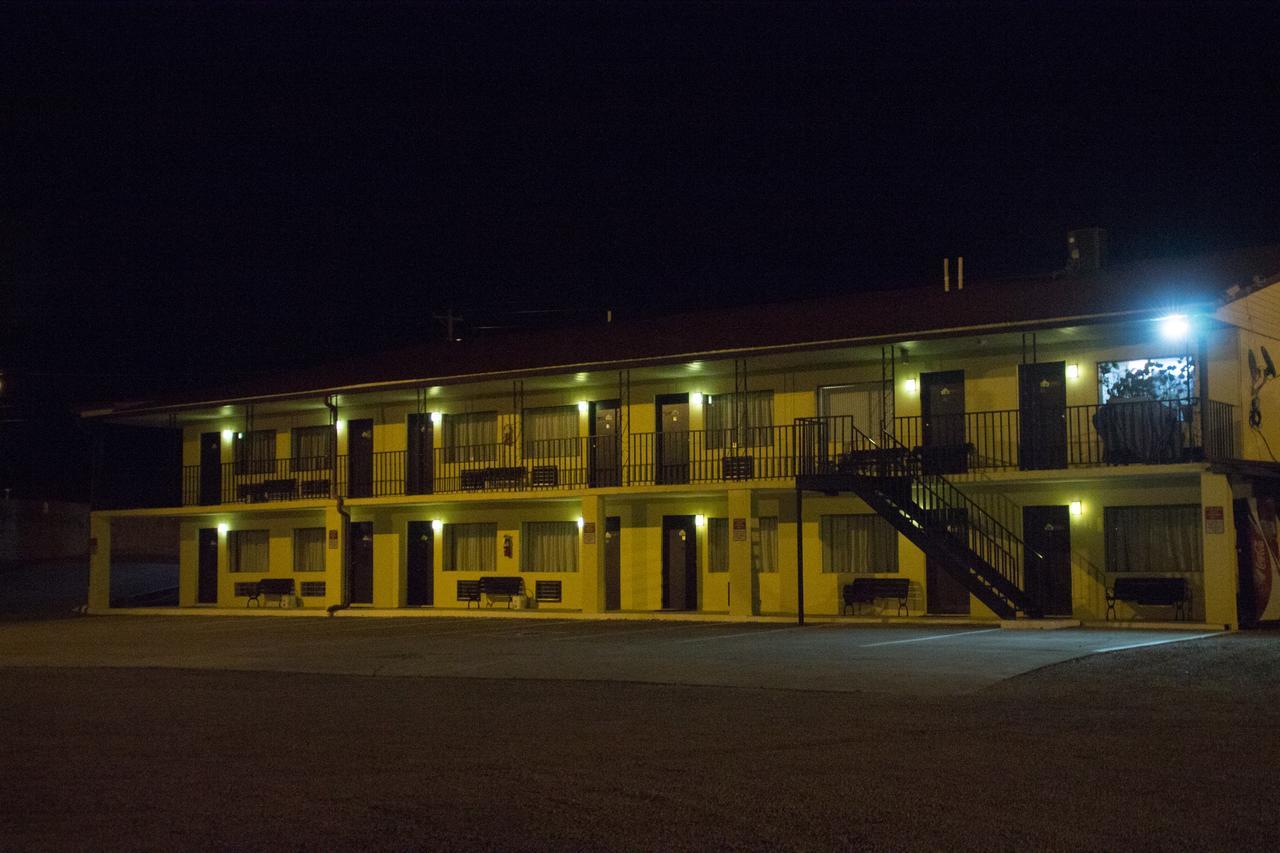 Tazewell Motor Lodge Exterior photo